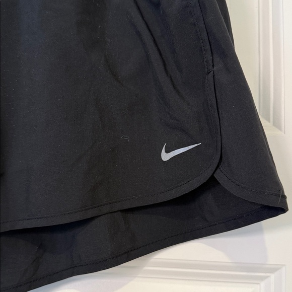 Nike Women's Black Athletic Shorts - Picture 2 of 5